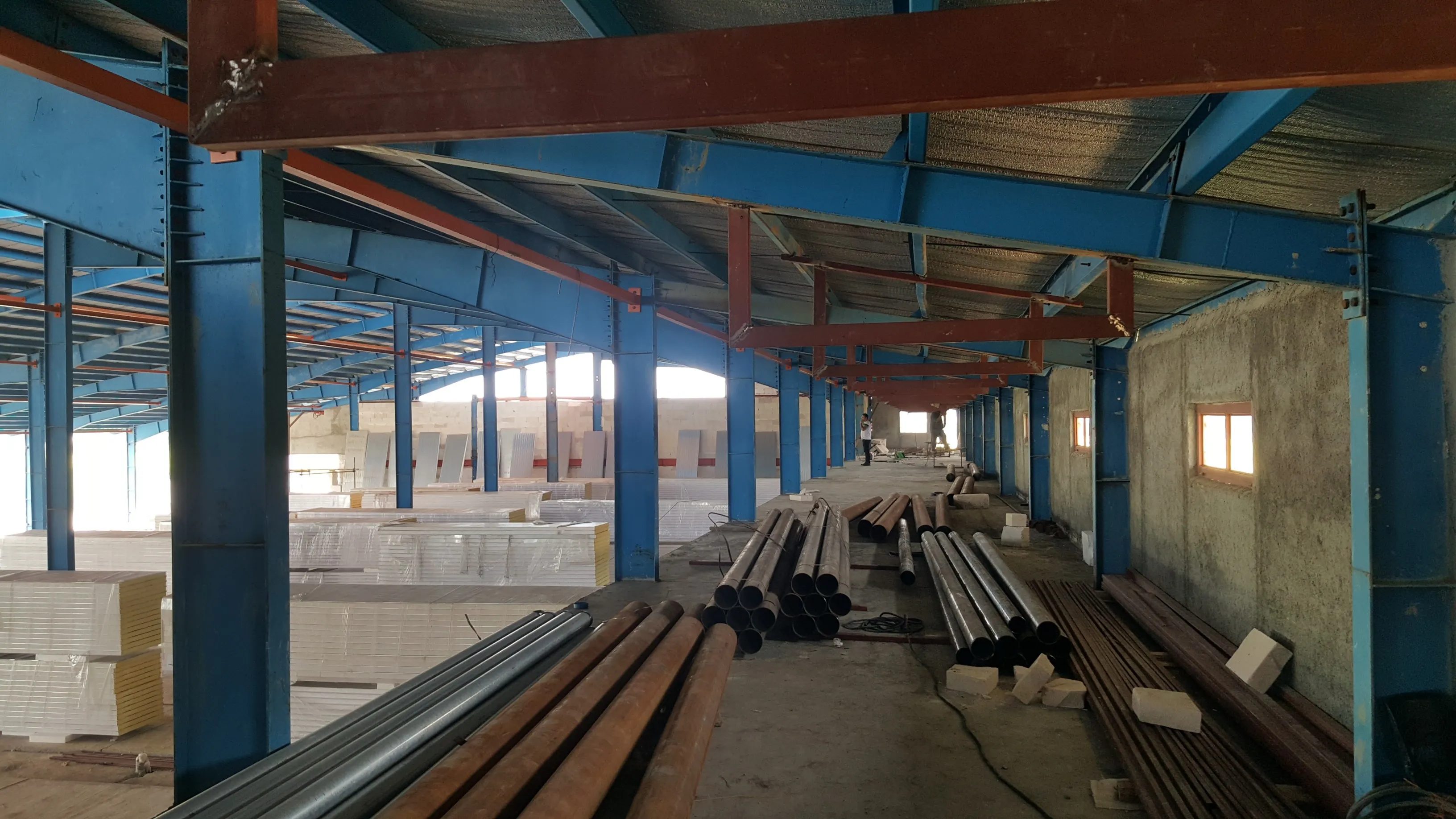 Aluminium shelving in Sadaf grow rooms — portrait view
